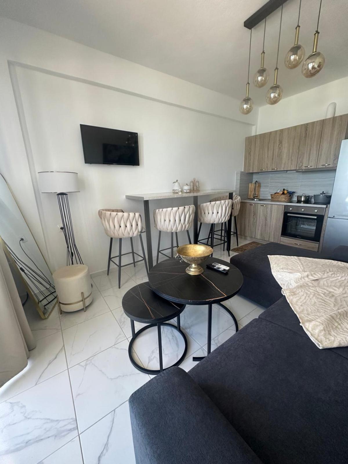 Stella & Eleni Suite With Shared Pool & Open View カラマキ エクステリア 写真