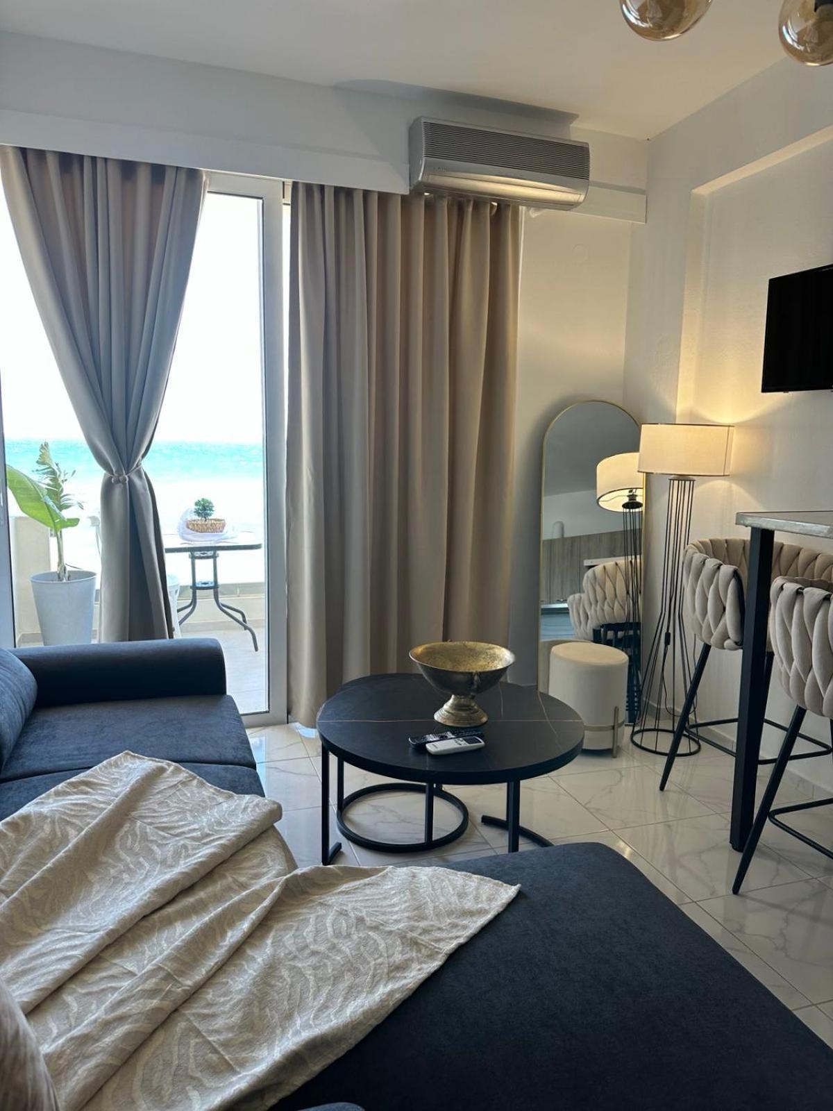 Stella & Eleni Suite With Shared Pool & Open View カラマキ エクステリア 写真