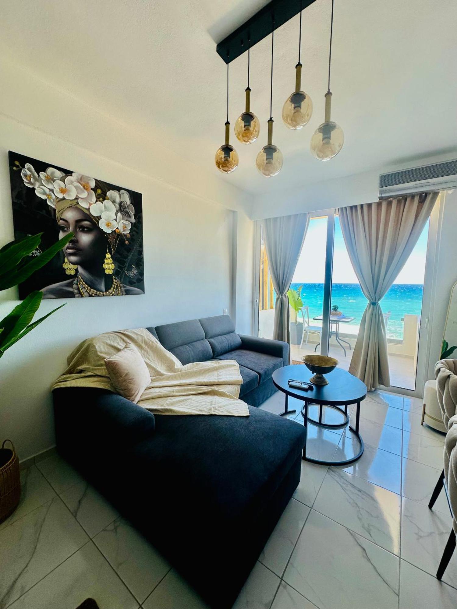 Stella & Eleni Suite With Shared Pool & Open View カラマキ エクステリア 写真