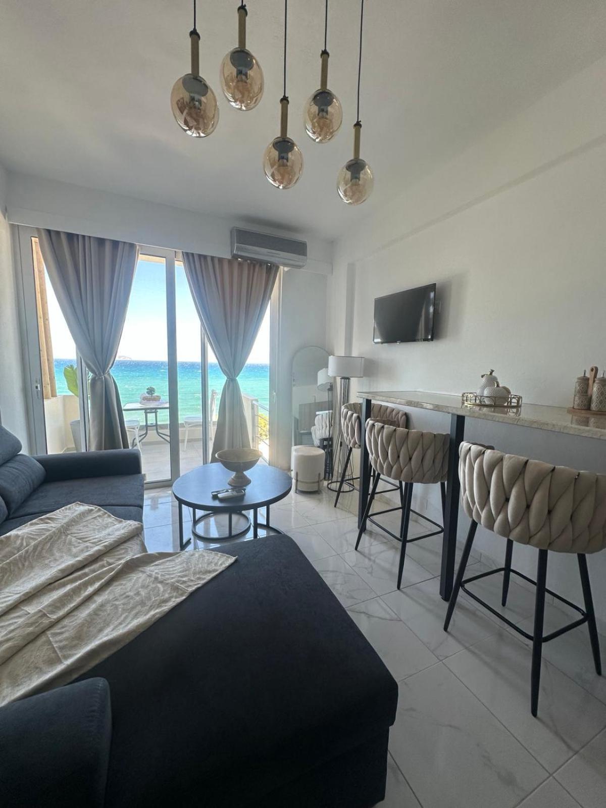 Stella & Eleni Suite With Shared Pool & Open View カラマキ エクステリア 写真