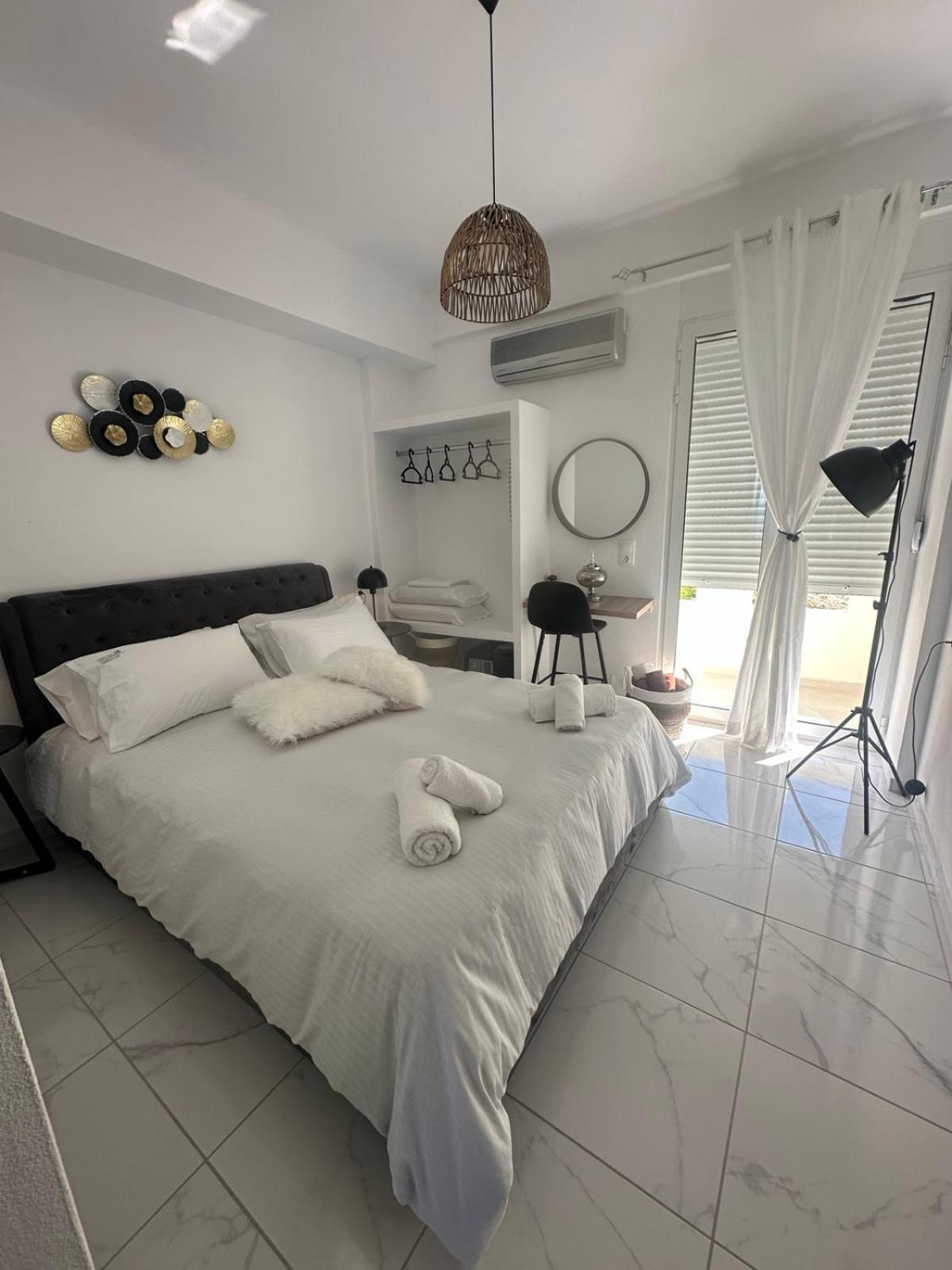 Stella & Eleni Suite With Shared Pool & Open View カラマキ エクステリア 写真