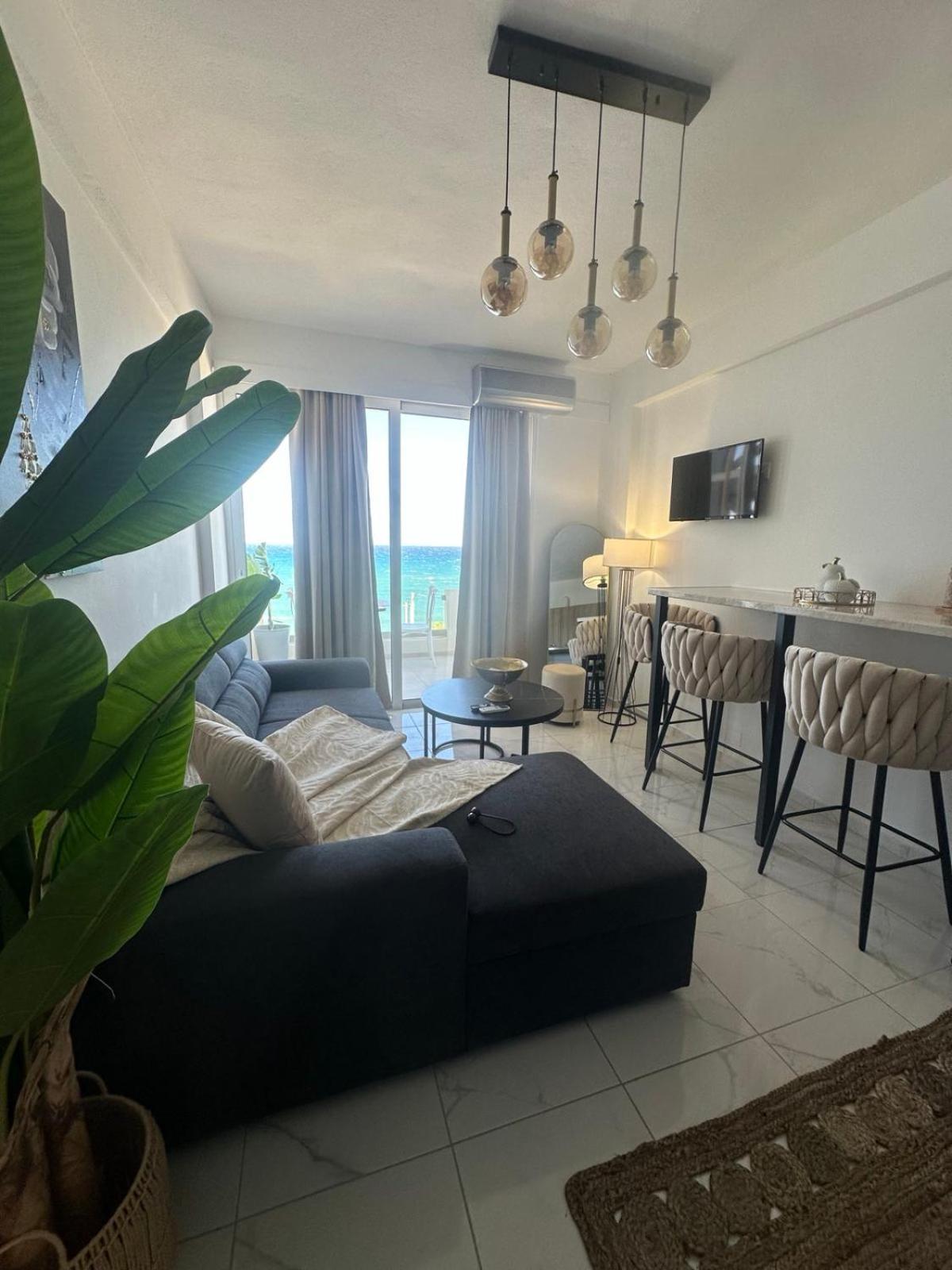 Stella & Eleni Suite With Shared Pool & Open View カラマキ エクステリア 写真