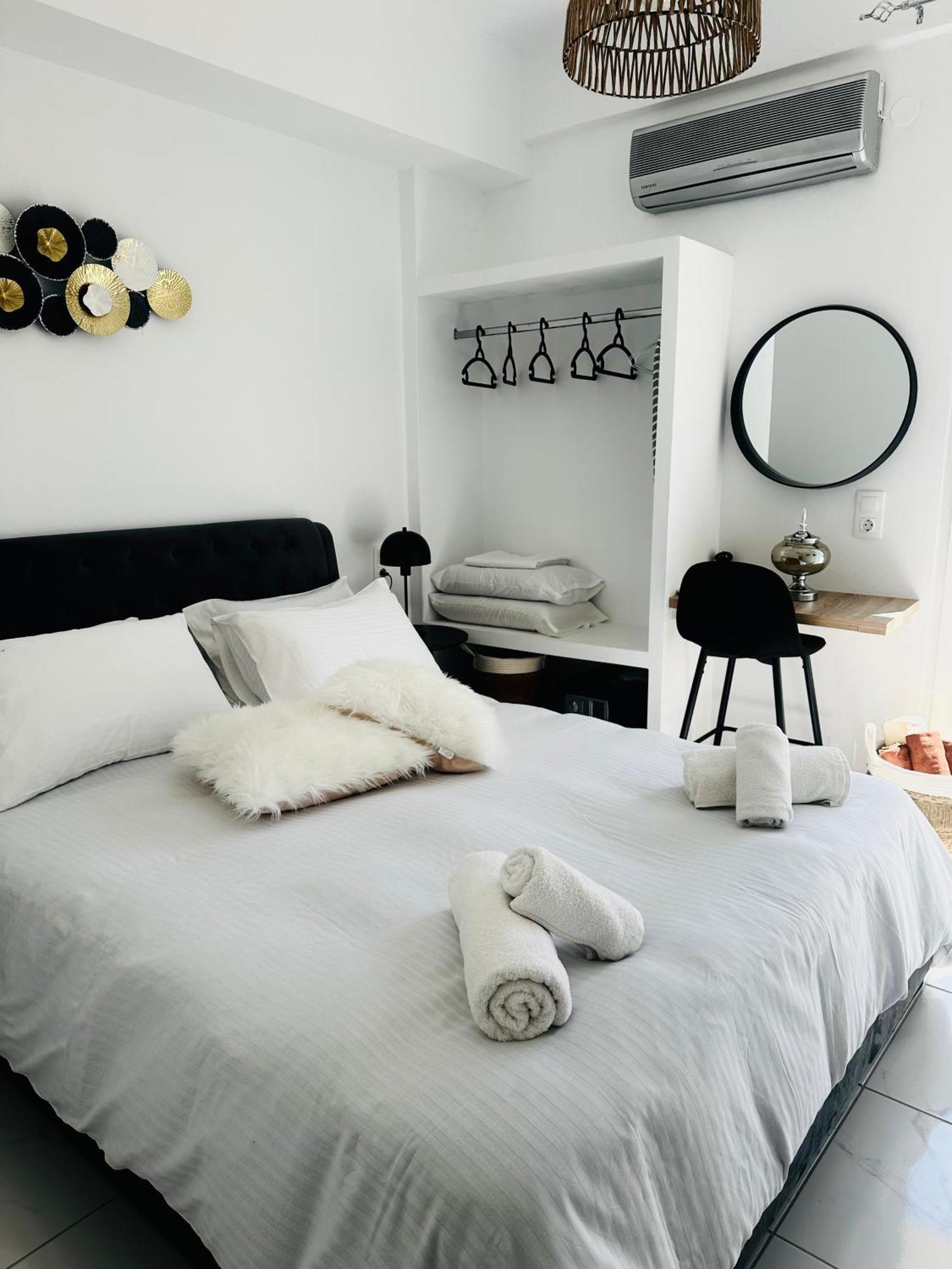 Stella & Eleni Suite With Shared Pool & Open View カラマキ エクステリア 写真