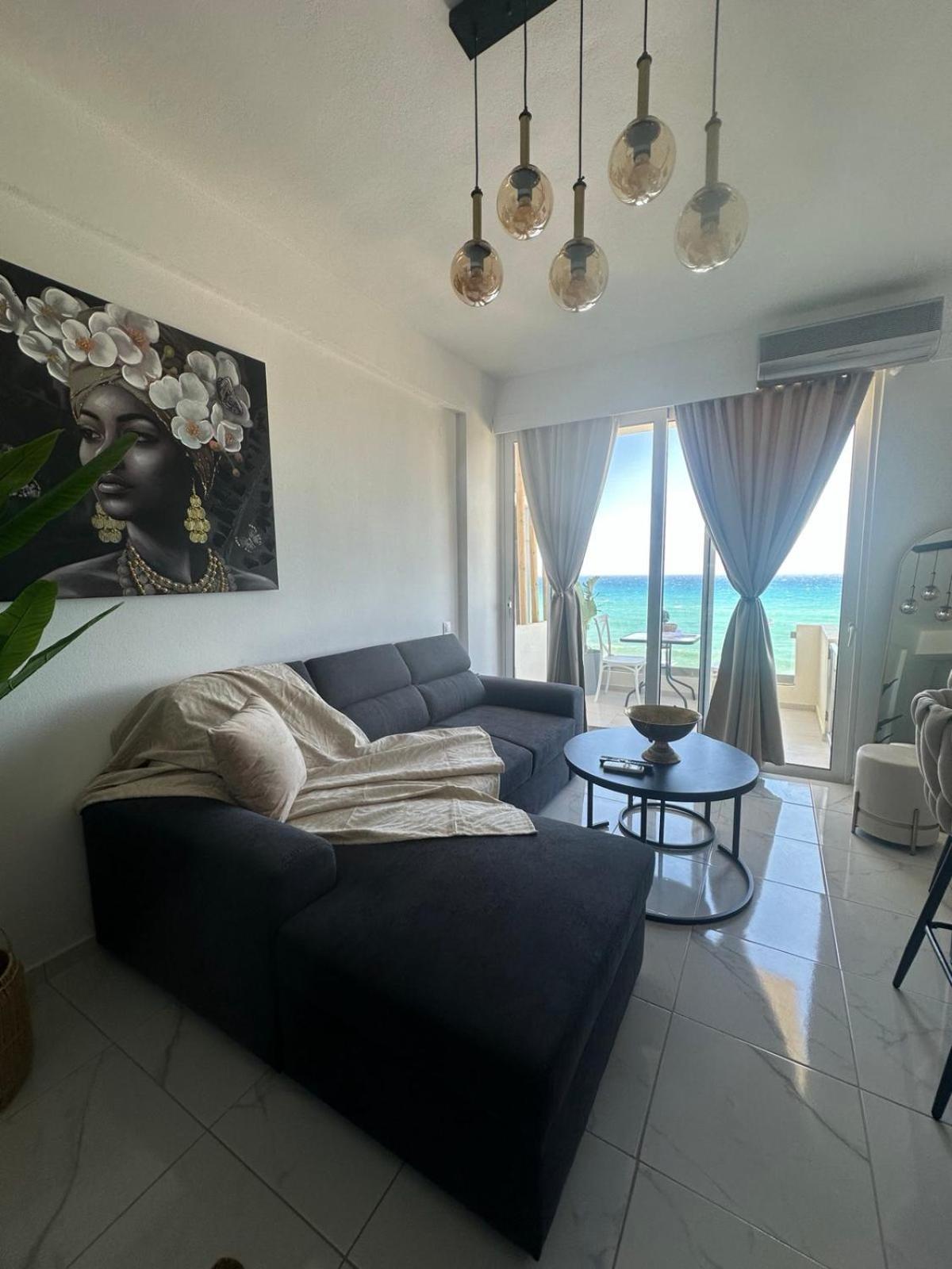 Stella & Eleni Suite With Shared Pool & Open View カラマキ エクステリア 写真