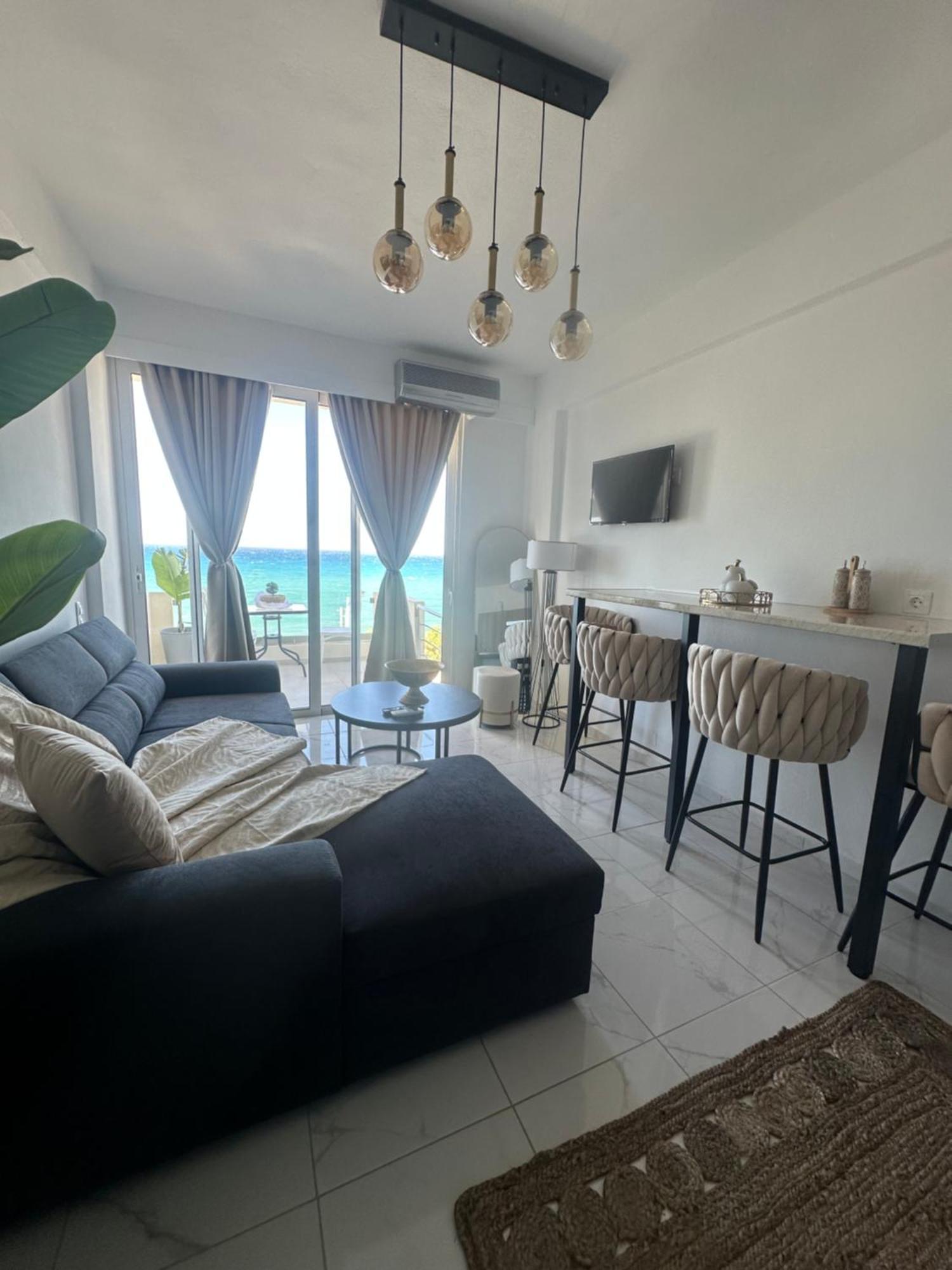 Stella & Eleni Suite With Shared Pool & Open View カラマキ エクステリア 写真